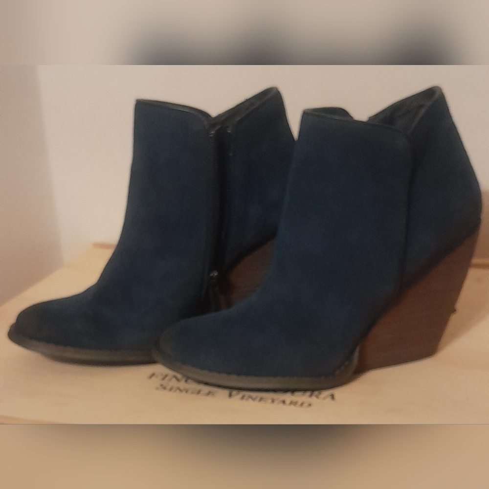 Women's Very Volatile Blue Ankle Boots Size 6.5, Leather, Side Zipper Closure